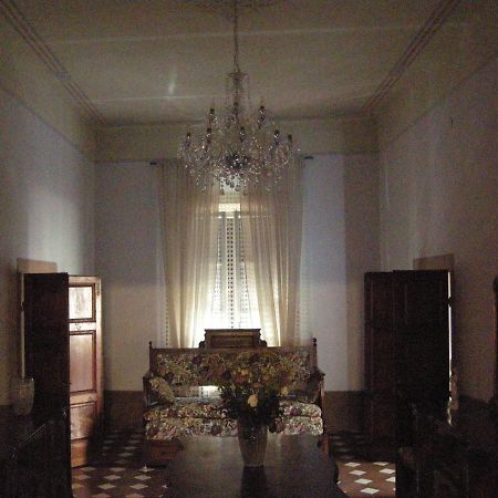 Portale Dei Soli - Room & Breakfast Rolo Bagian luar foto