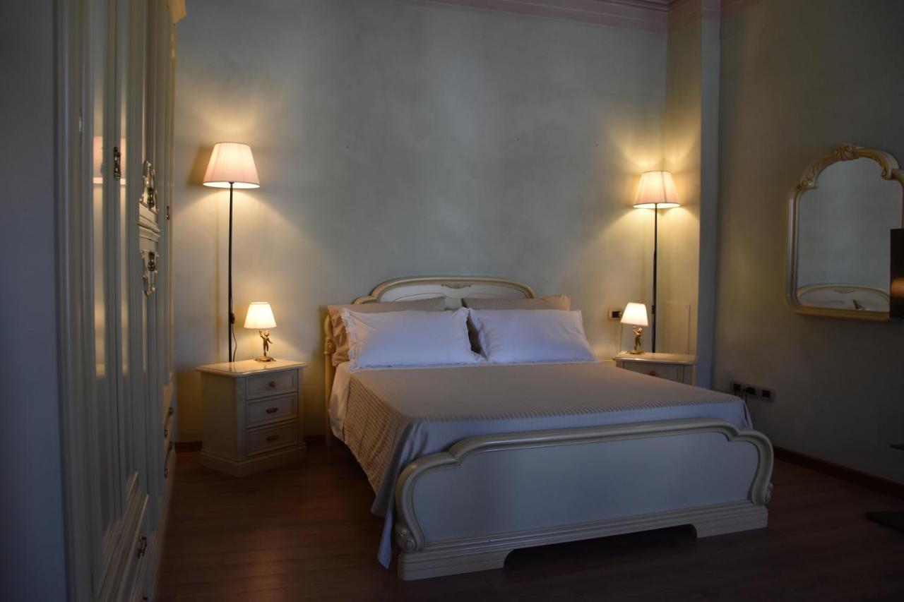 Portale Dei Soli - Room & Breakfast Rolo Bagian luar foto