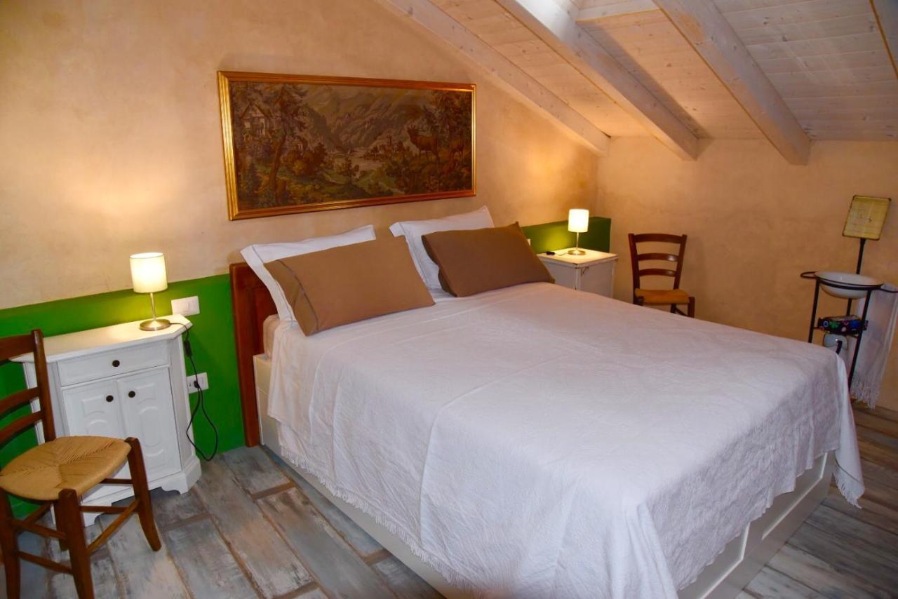 Portale Dei Soli - Room & Breakfast Rolo Bagian luar foto