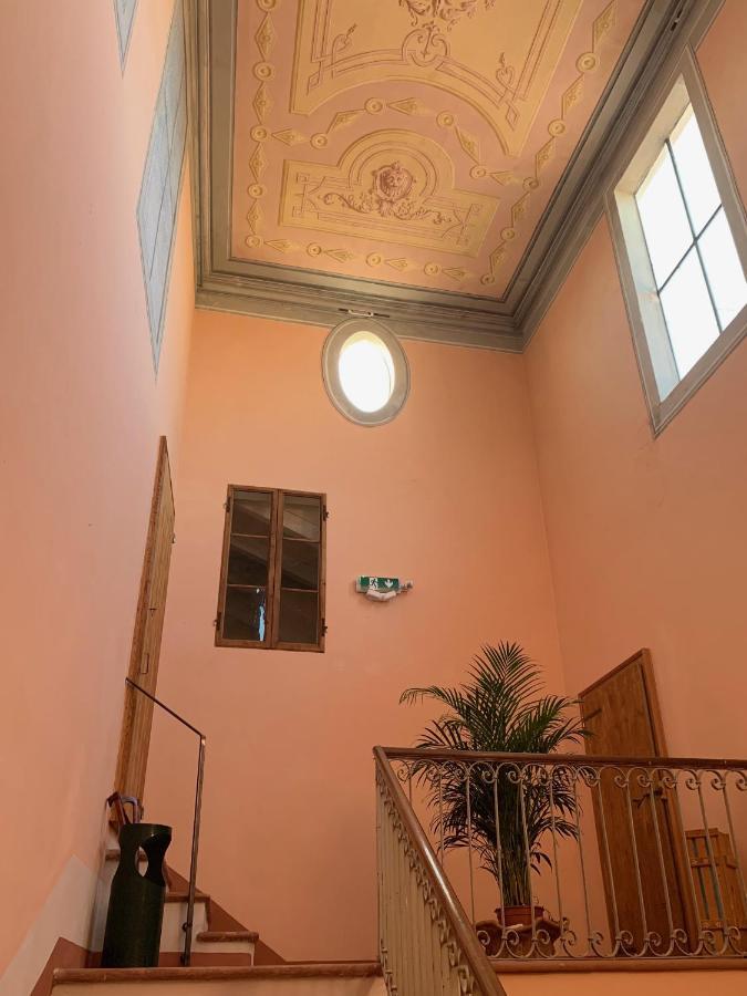Portale Dei Soli - Room & Breakfast Rolo Bagian luar foto