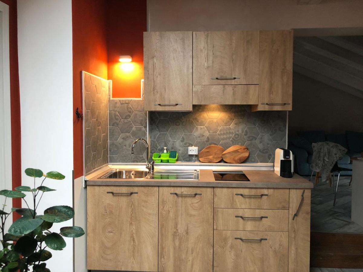 Portale Dei Soli - Room & Breakfast Rolo Bagian luar foto